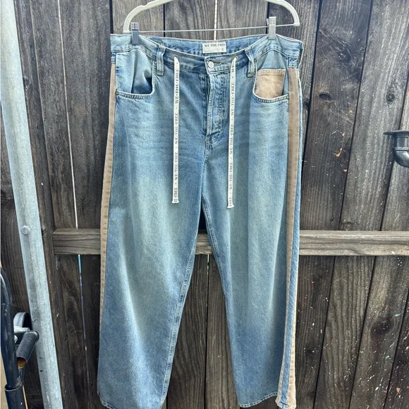 We The Free Relaxed Blue and Tan Jeans - Picture 1 of 9